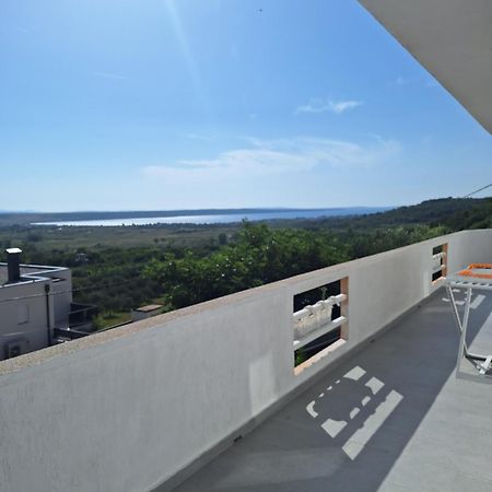 Family Paradise Ražanac 外观 照片