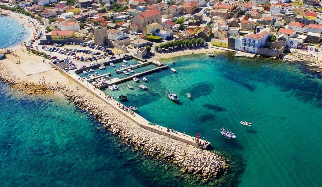 Family Paradise Ražanac 外观 照片