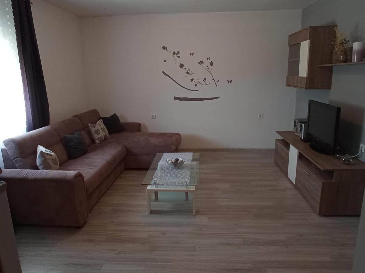 Family Paradise Ražanac 外观 照片