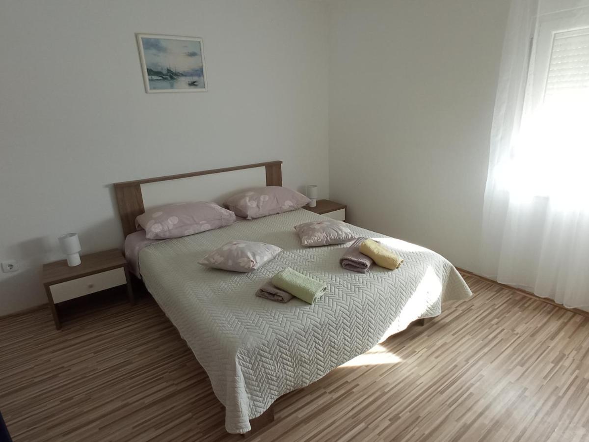 Family Paradise Ražanac 外观 照片