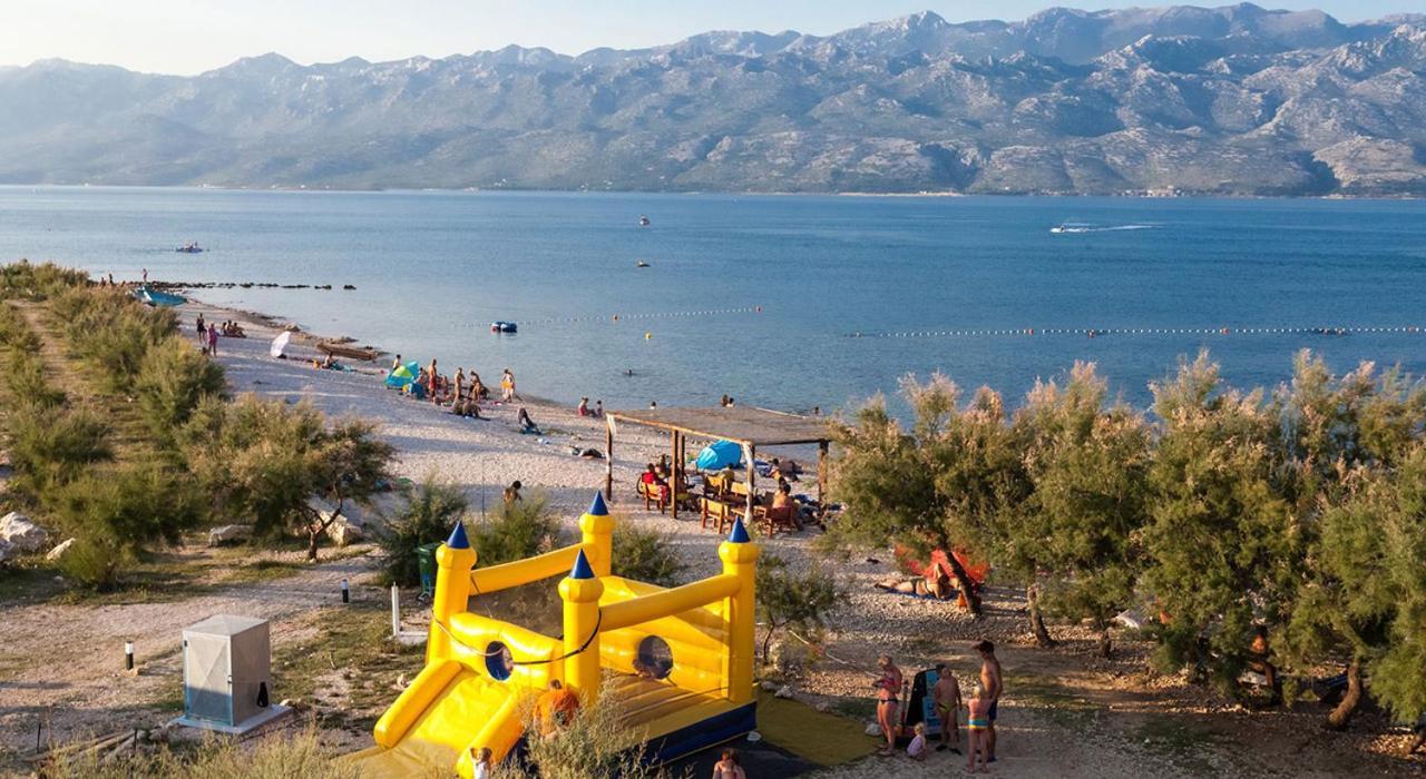 Family Paradise Ražanac 外观 照片