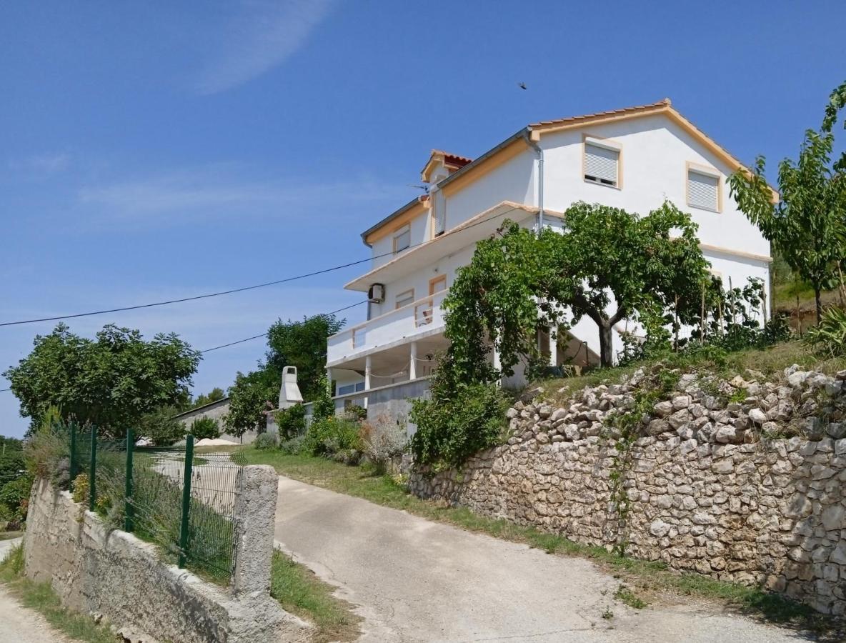 Family Paradise Ražanac 外观 照片